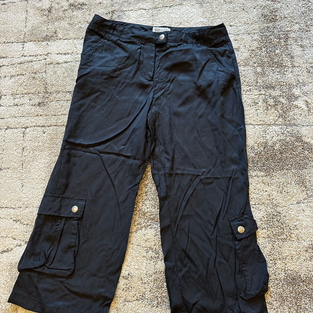 R&W Vintage Black Capri Cargo Pants